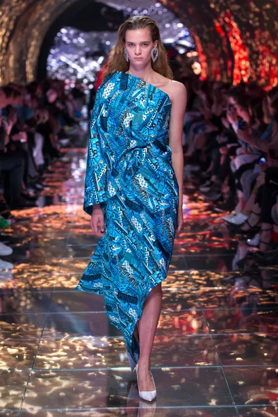 Look 74